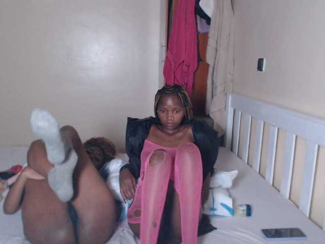 ItsYaGirlPookie's BongaCams show and profile