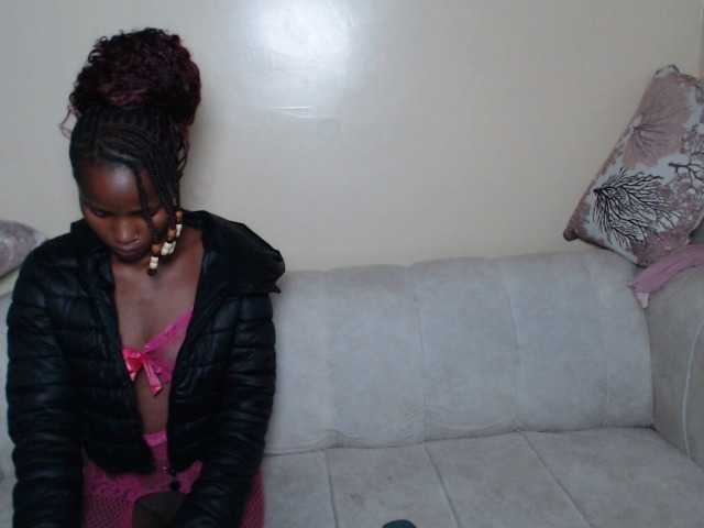 ItsYaGirlPookie's BongaCams show and profile