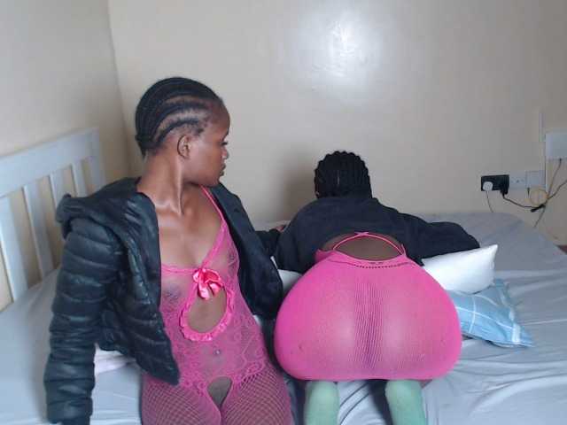 ItsYaGirlPookie's BongaCams show and profile