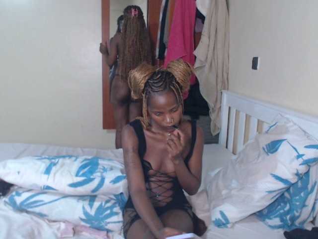 ItsYaGirlPookie's BongaCams show and profile