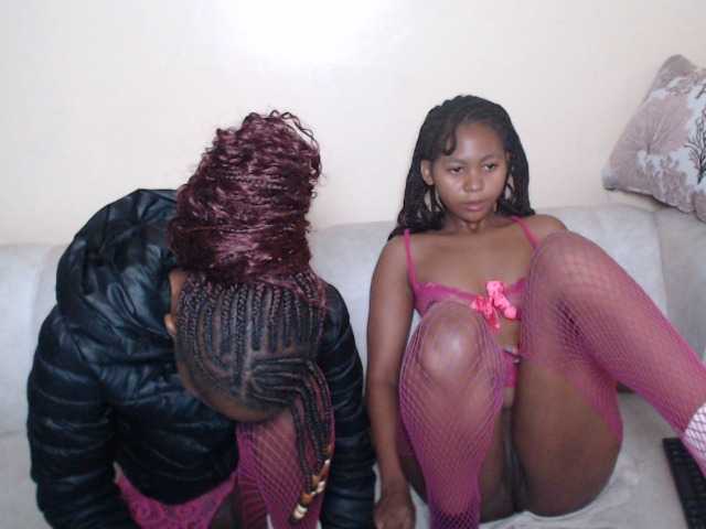 ItsYaGirlPookie's BongaCams show and profile