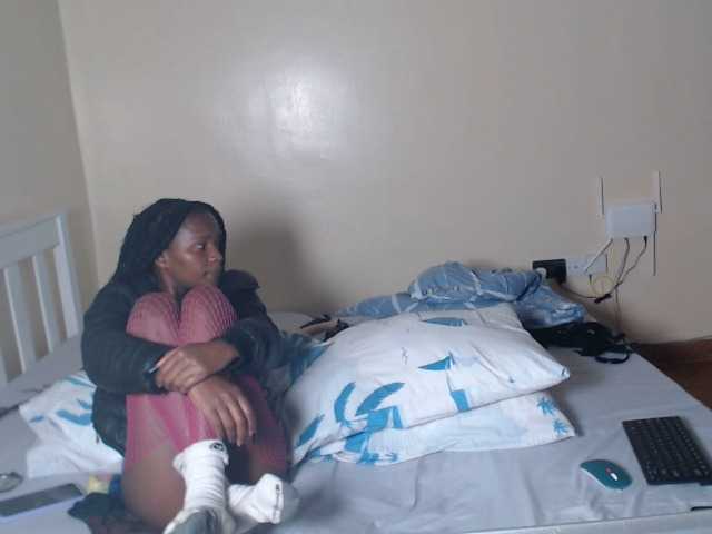 ItsYaGirlPookie's BongaCams show and profile