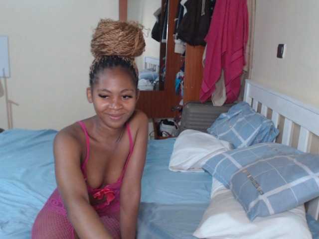 ItsYaGirlPookie – webcam model profile photo