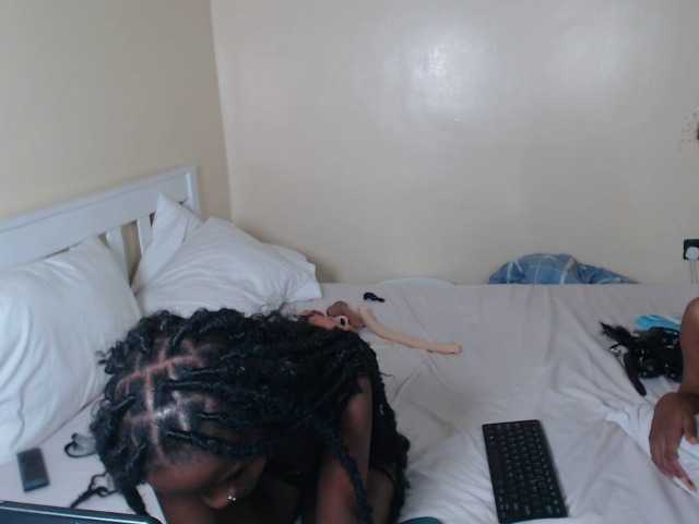 ItsYaGirlPookie's BongaCams show and profile