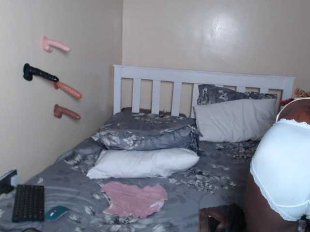 ItsYaGirlPookie's BongaCams show and profile