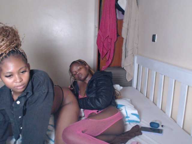 ItsYaGirlPookie's BongaCams show and profile