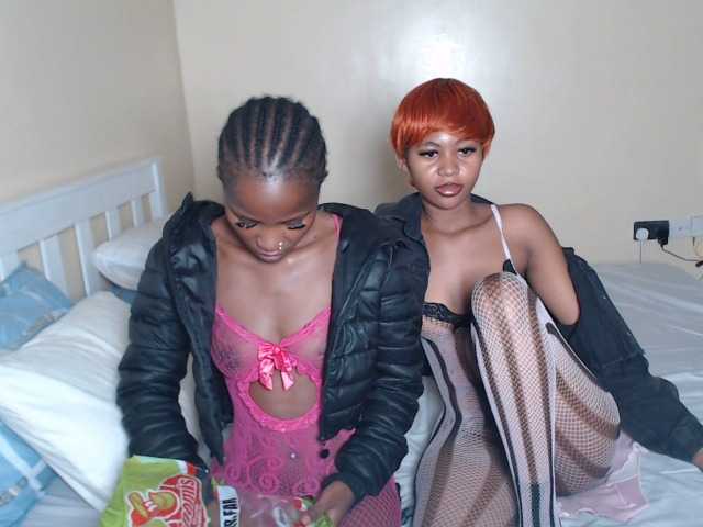 ItsYaGirlPookie's BongaCams show and profile