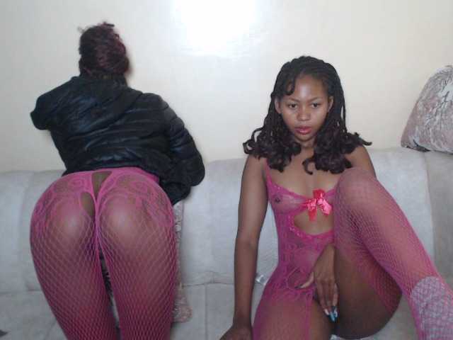 ItsYaGirlPookie's BongaCams show and profile