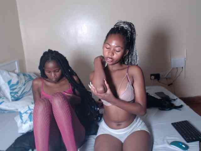 ItsYaGirlPookie webcam