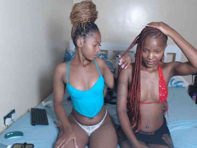 ItsYaGirlPookie webcam