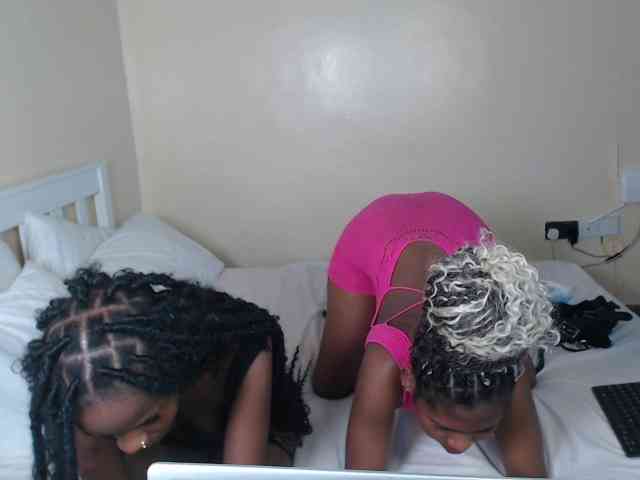 ItsYaGirlPookie webcam