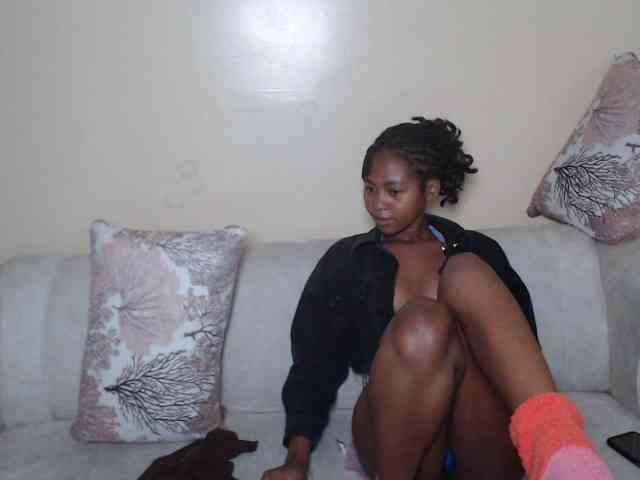 ItsYaGirlPookie webcam