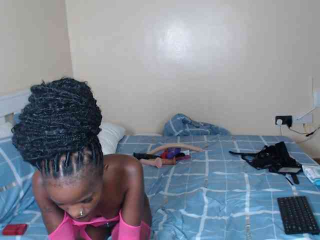 ItsYaGirlPookie webcam