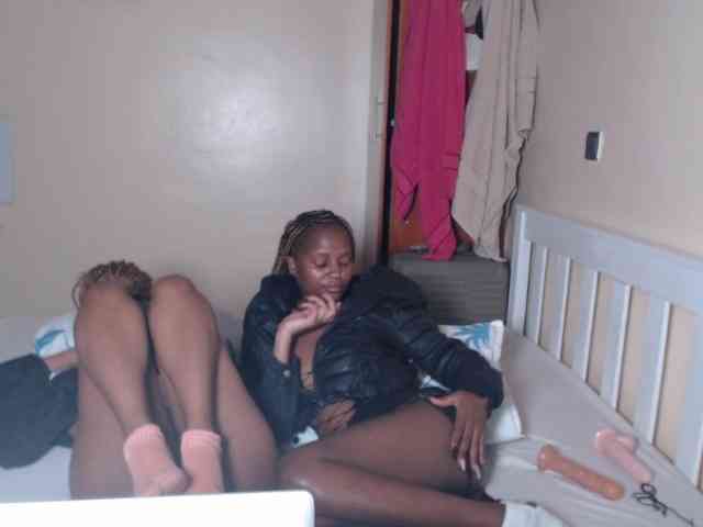 ItsYaGirlPookie webcam