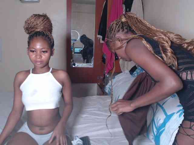 ItsYaGirlPookie webcam