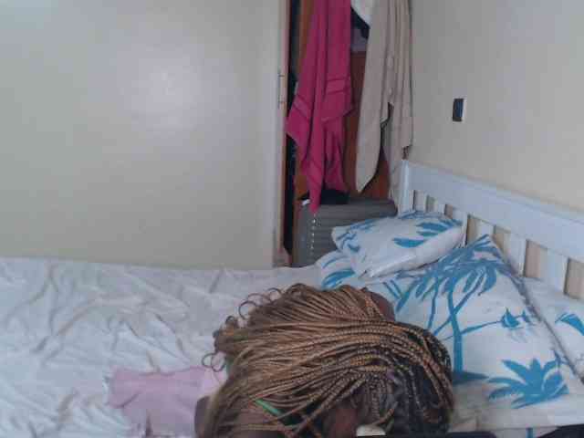 ItsYaGirlPookie webcam