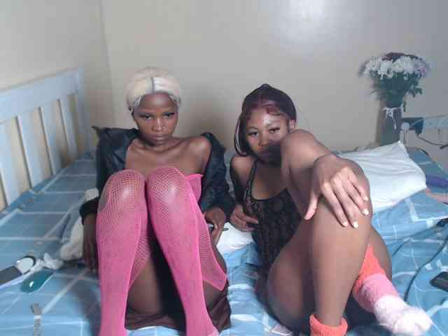 ItsYaGirlPookie webcam