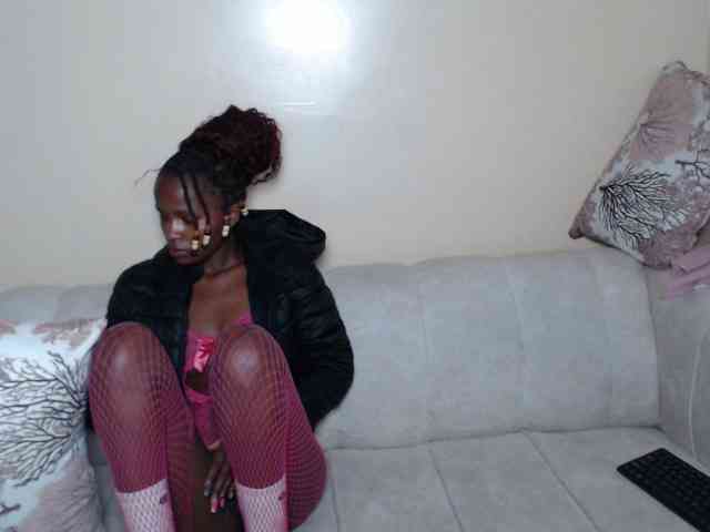 ItsYaGirlPookie webcam