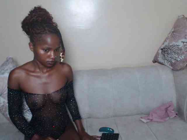 ItsYaGirlPookie webcam