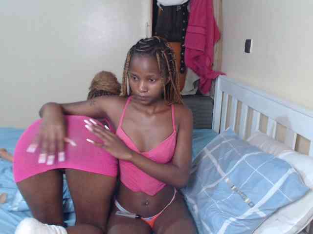 ItsYaGirlPookie webcam