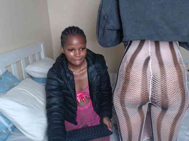 ItsYaGirlPookie webcam