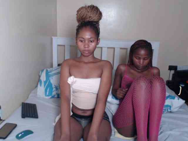 ItsYaGirlPookie webcam