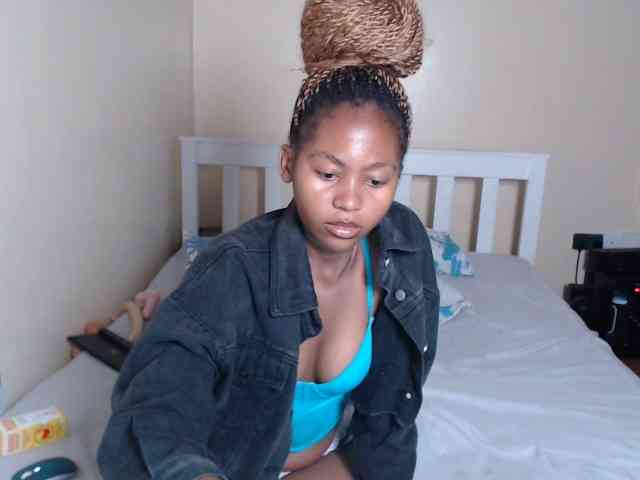 ItsYaGirlPookie webcam