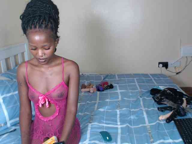 ItsYaGirlPookie webcam