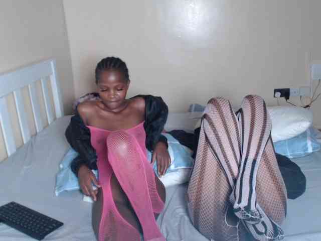 ItsYaGirlPookie webcam