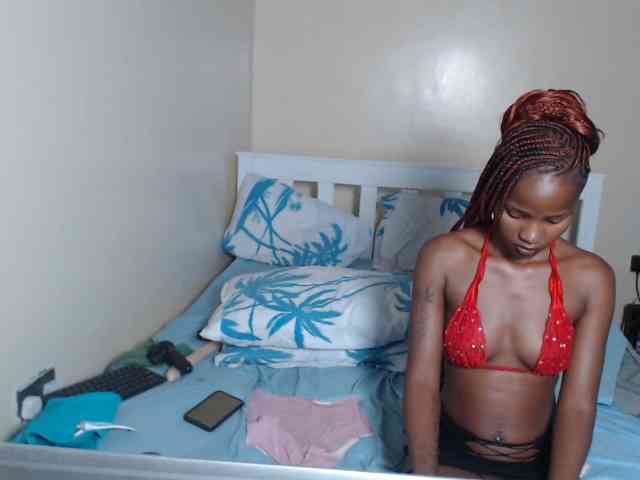 ItsYaGirlPookie webcam