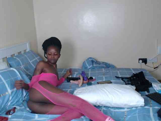 ItsYaGirlPookie webcam