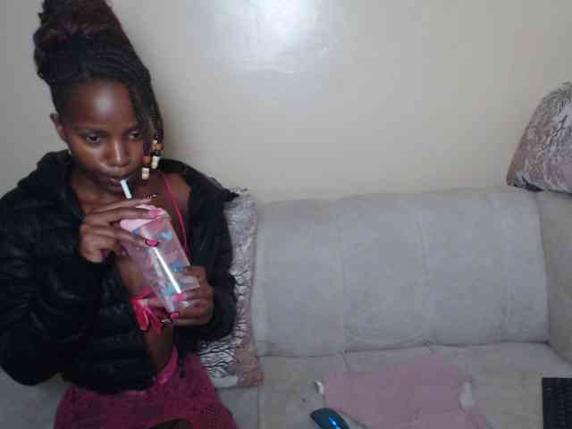 ItsYaGirlPookie webcam