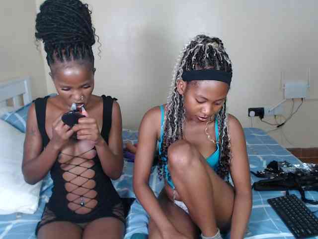 ItsYaGirlPookie webcam