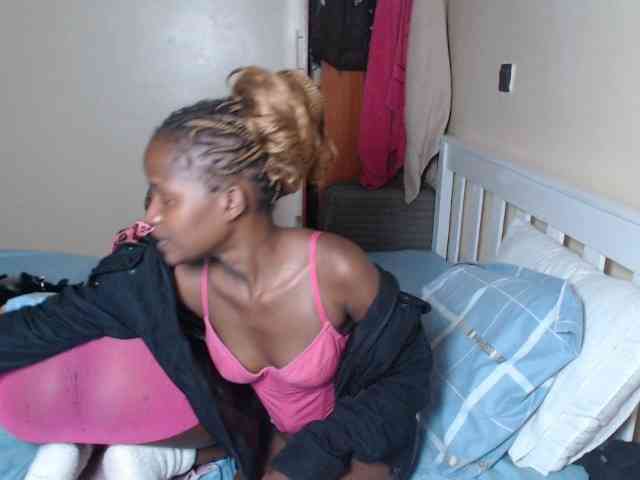 ItsYaGirlPookie webcam