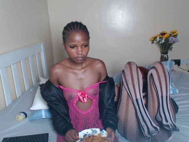 ItsYaGirlPookie webcam