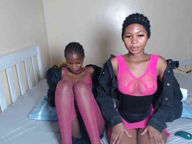 ItsYaGirlPookie webcam