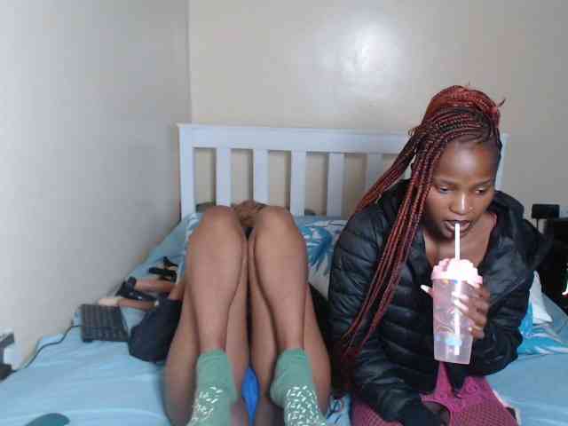 ItsYaGirlPookie webcam