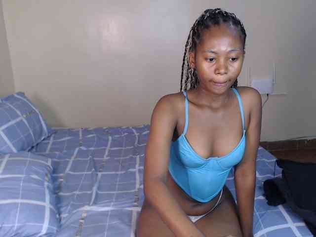 ItsYaGirlPookie webcam