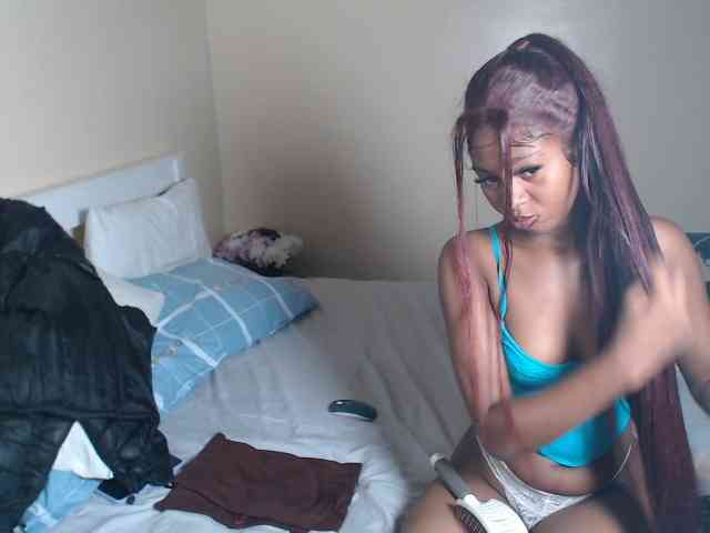 ItsYaGirlPookie webcam