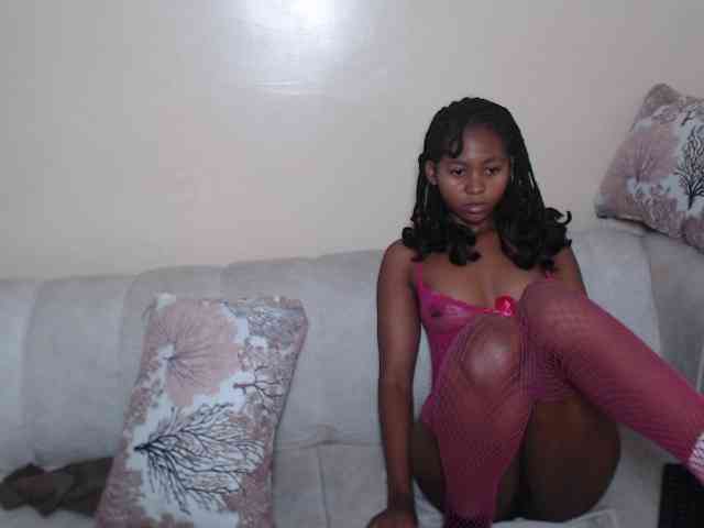 ItsYaGirlPookie webcam