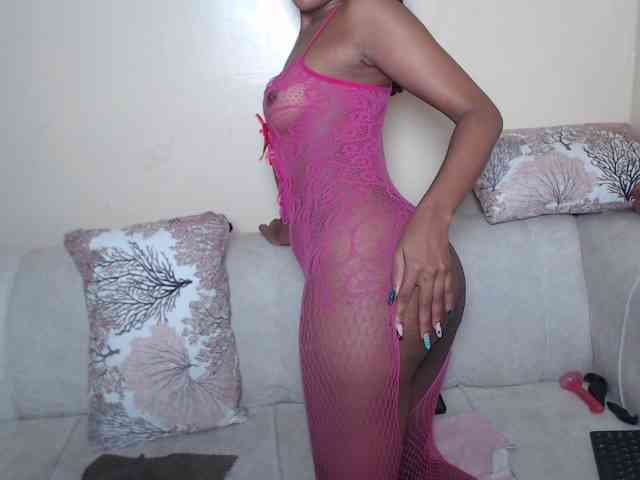 ItsYaGirlPookie webcam