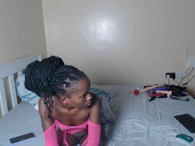 ItsYaGirlPookie webcam