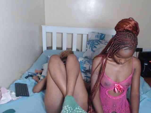 ItsYaGirlPookie webcam