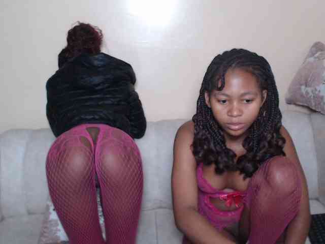 ItsYaGirlPookie webcam