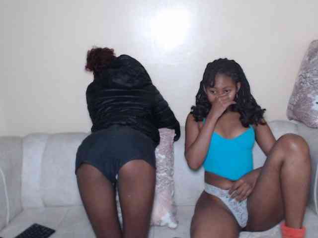 ItsYaGirlPookie webcam