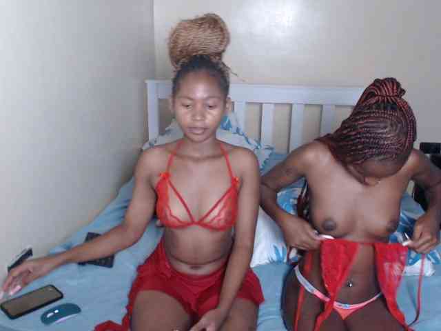 ItsYaGirlPookie webcam