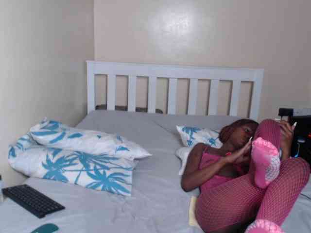 ItsYaGirlPookie webcam