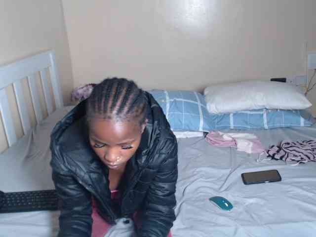 ItsYaGirlPookie webcam