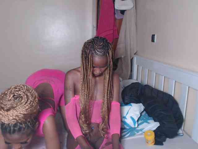 ItsYaGirlPookie webcam