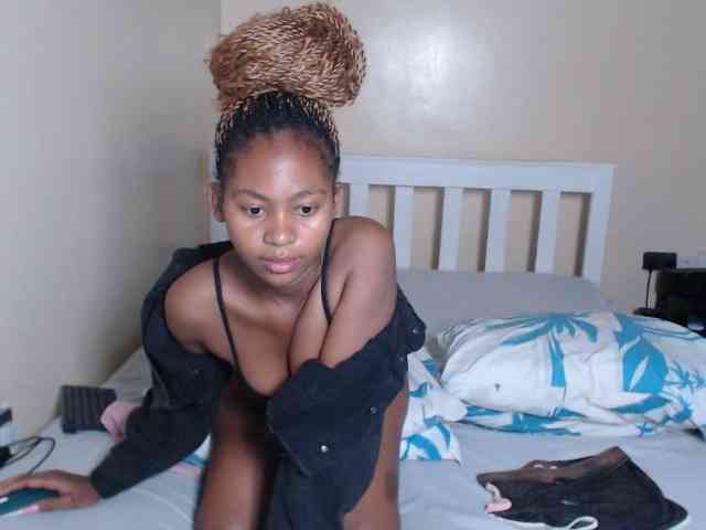 ItsYaGirlPookie webcam